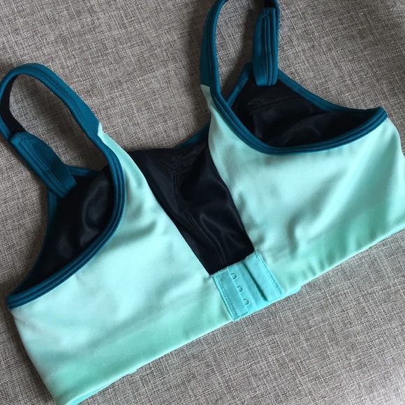 NWT- Brooks Running Bra- Fiona Sports Bra - Picture 3 of 4